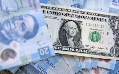 Dólar baja 31 centavos, se vende en 19.62 de pesos en bancos