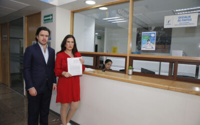 Presenta López Rabadán denuncia en CNDH contra AMLO