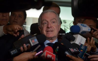 “El que se lleva se aguanta”, le advierte Creel a AMLO