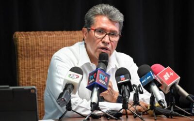 Previene Monreal contra “batalla interna” en Morena por resultados de encuestas