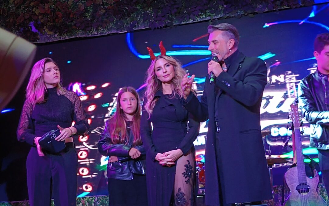 Agradece Sergio Mayer a fans con festejo del «Team Infierno»