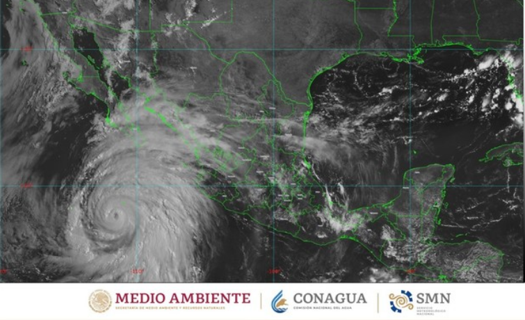 Hilary está al sur-suroeste de Cabo San Lucas, BCS, como huracán categoría 4