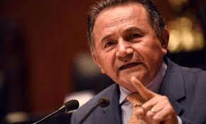 Buscan eliminar restricción para reelección de legisladores 