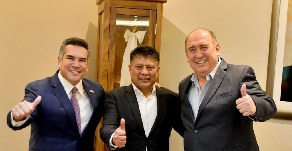 Diputado morenista Vicente Onofre se suma a la bancada del PRI