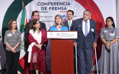 Exigen diputados priistas acatar el mandato judicial de retirar libros de texto