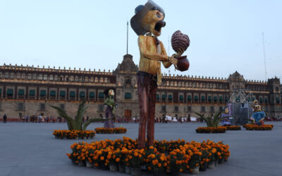 Inauguran Ofrenda Monumental en el Zócalo capitalino