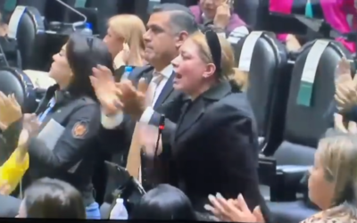 Reclamo de diputada de Morena retumba en Palacio; bancada de traidores, les grita