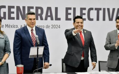 Toma protesta Omar García como presidente del Instituto Reyes Heroles