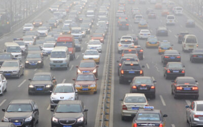 Por contingencia, miércoles doble Hoy no Circula engomado rojo