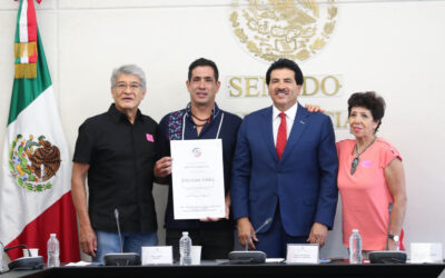 Reconocen en el Senado al chef Julio César Valdez