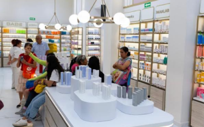 Farmacia Paris abre sus puertas a Mundo Dermocosmético con productos skincare