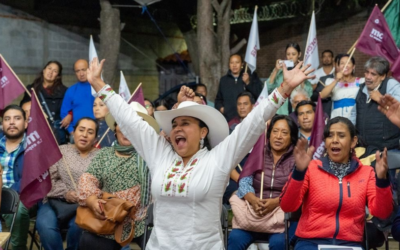 Recibe Ana Lilia Rivera constancia como senadora electa