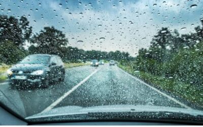 Llaman extremar medidas de seguridad al conducir por carreteras ante lluvias