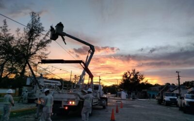 Restablecen suministro eléctrico 93.5% en Campeche, Q. Roo y Yucatán, tras paso de Beryl