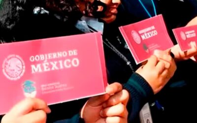 Reanuda SEP entrega de tarjetas para beneficiarios de Becas Benito Juárez