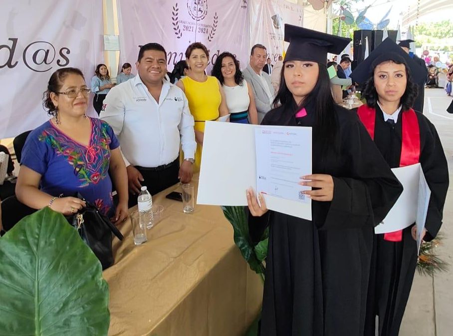 Más de 18 mil estudiantes de bachillerato apoyan a estudiantes del INEA