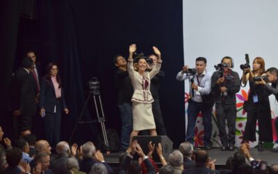Sheinbaum festeja en el Metropolitan recepción de constancia de mayoría
