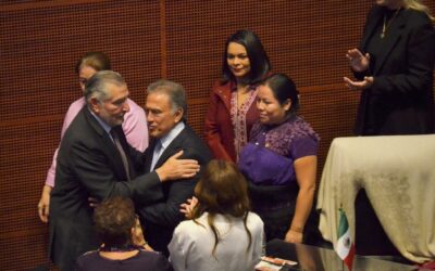 Rinde protesta Miguel Ángel Yunes padre como senador