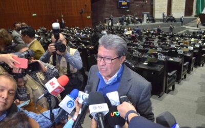 Expresa Monreal a Sheinbaum respaldo ante cualquier amenaza o injerencia