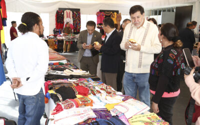 Abre Senado espacio para venta de productos de artesanos guerrerenses