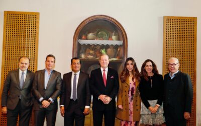 Presidente de Cámara de Diputados dialoga con banqueros de acciones para transformar al país