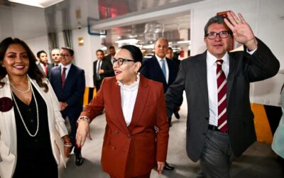 Se reúne Monreal con titular de Segob, previo a plenaria de Morena