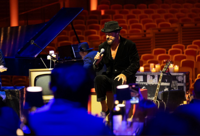 Ricardo Arjona presentó «Seco» en una velada íntima en Miami