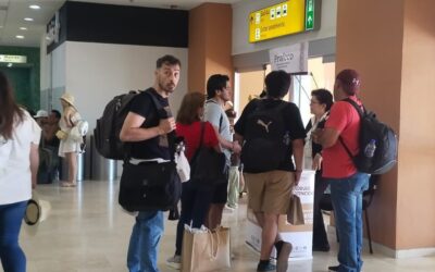 En aeropuertos y centrales de autobuses continúan operativos de Profeco