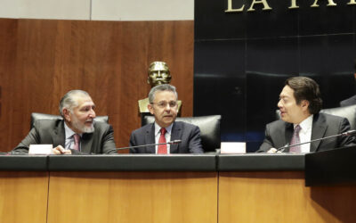 Rinde Senado homenaje a maestr@s por su contribución al desarrollo del país