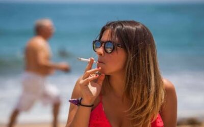 Presentan iniciativa para prohíbir fumar en playas y áreas naturales protegidas