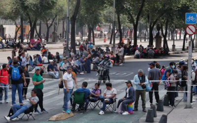Caos vial en Reforma-Juárez por bloqueo de maestros de la CNTE
