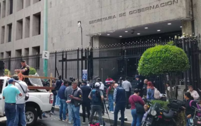 Acude CNTE a Gobernación para reinstalar mesa de diálogo