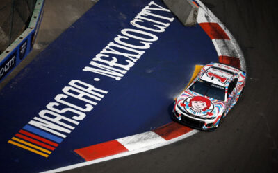 Todd Gilliland impone récord en el primer día de acción en el NASCAR Mexico