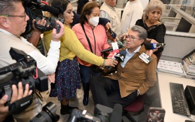 Daremos prioridad al Paquete Económico para que México siga funcionando: Monreal