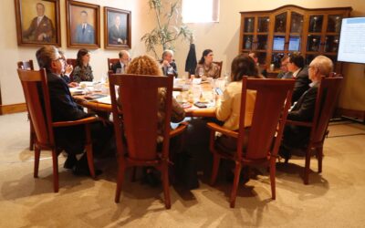 Busca Kenia López mejores servicios para los ahorradores