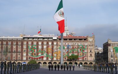 Izan bandera nacional en memoria de víctimas de sismos