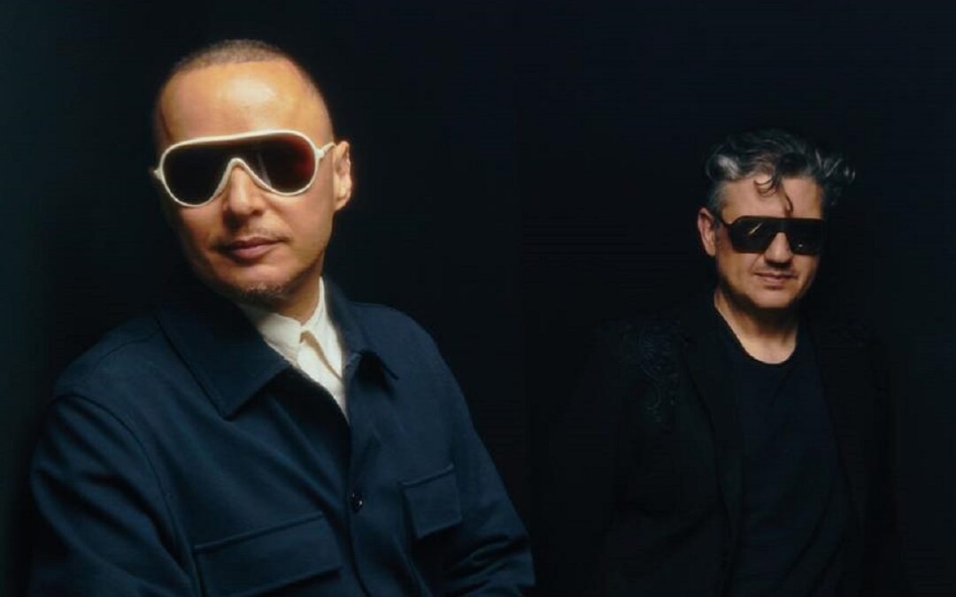 Plastilina Mosh, dúo insigne de la irreverencia sonora regia, llega a La Maraka