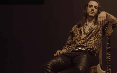 Adrián Toussaint, un destacado guitarrista en la escena del rock mexicano 