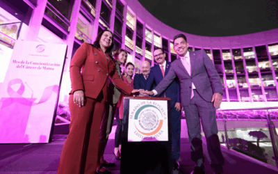 Iluminan Senado de rosa para concientizar sobre el cáncer de mama