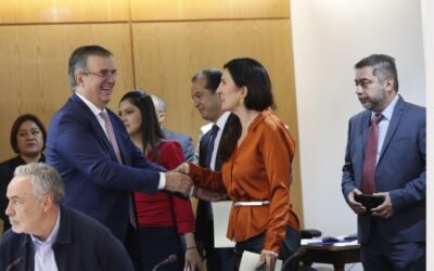 Asiste Kenia López a comparecencia de Ebrard ante Jucopo