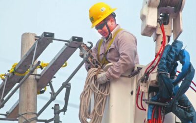 Restablecen servicio de luz en 95.4 % en estados afectados por lluvias