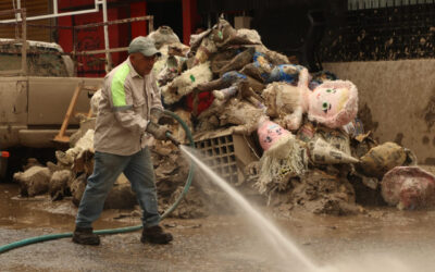 Equipos de emergencia de CDMX laboran en zonas afectadas en Veracruz