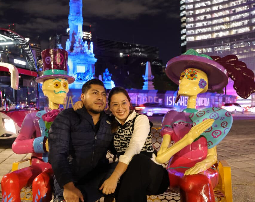 Capitalinos disfrutan apertura de exposición lumínica “Solo la Luz” en Reforma