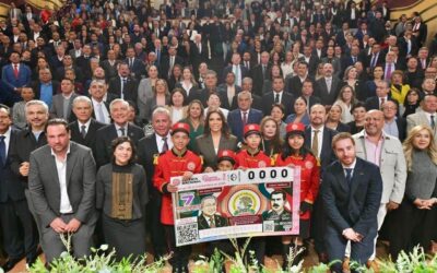 Celebra Lotenal con «cachito» 87 aniversario de la FSTSE