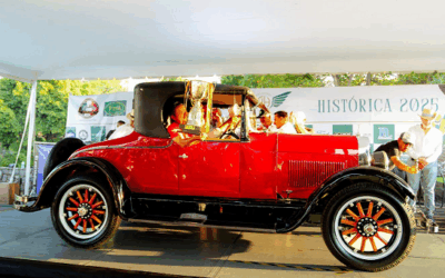 ¡Récord Mundial en Cuernavaca! en la 2ª Auto Histórica Internacional