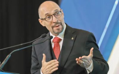 Concanaco presenta guía para  defender empresas y comercios familiares de extorsión