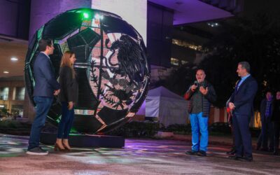 Adrián de la Garza encabeza develación del “Balón Mexicano” en Monterrey
