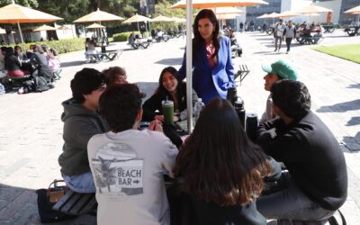 El reto más importante para legisladores es prestigiar la política: Kenia López