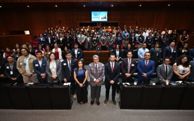 Los jóvenes tienen grandes retos que enfrentar con el mundo actual: Monreal