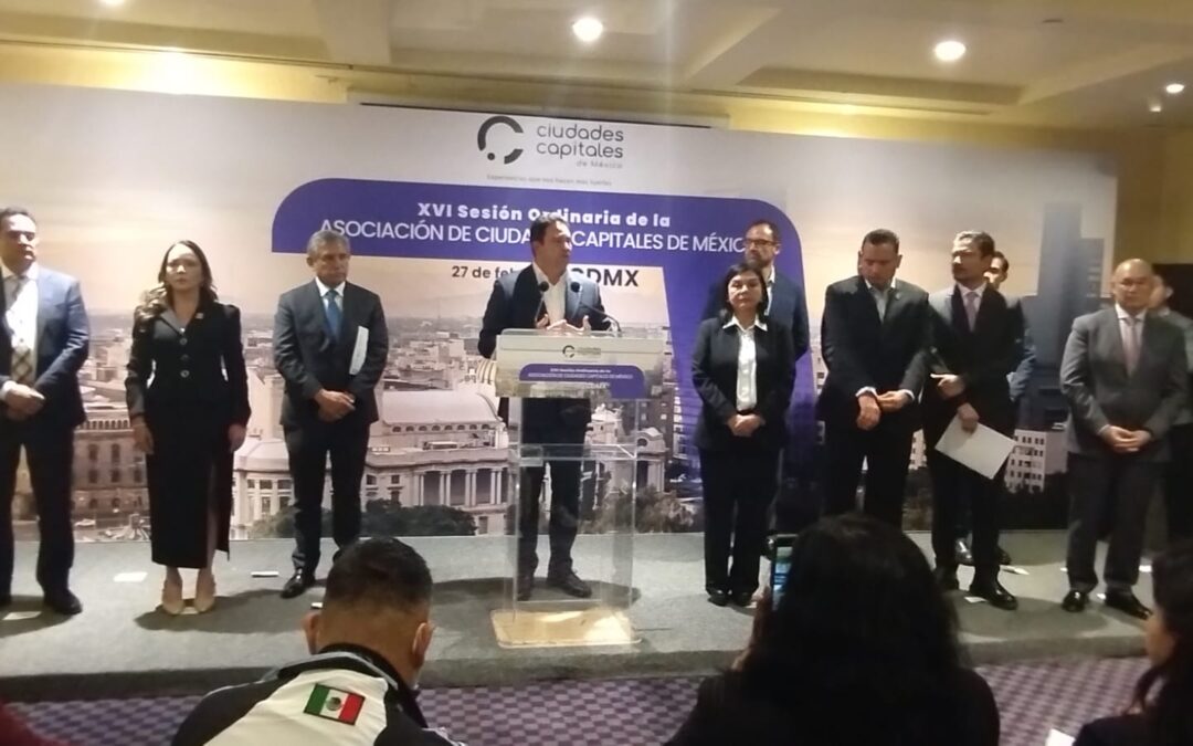 Renueva Ciudades Capitales su presidencia y entrega Distintivo a la Excelencia